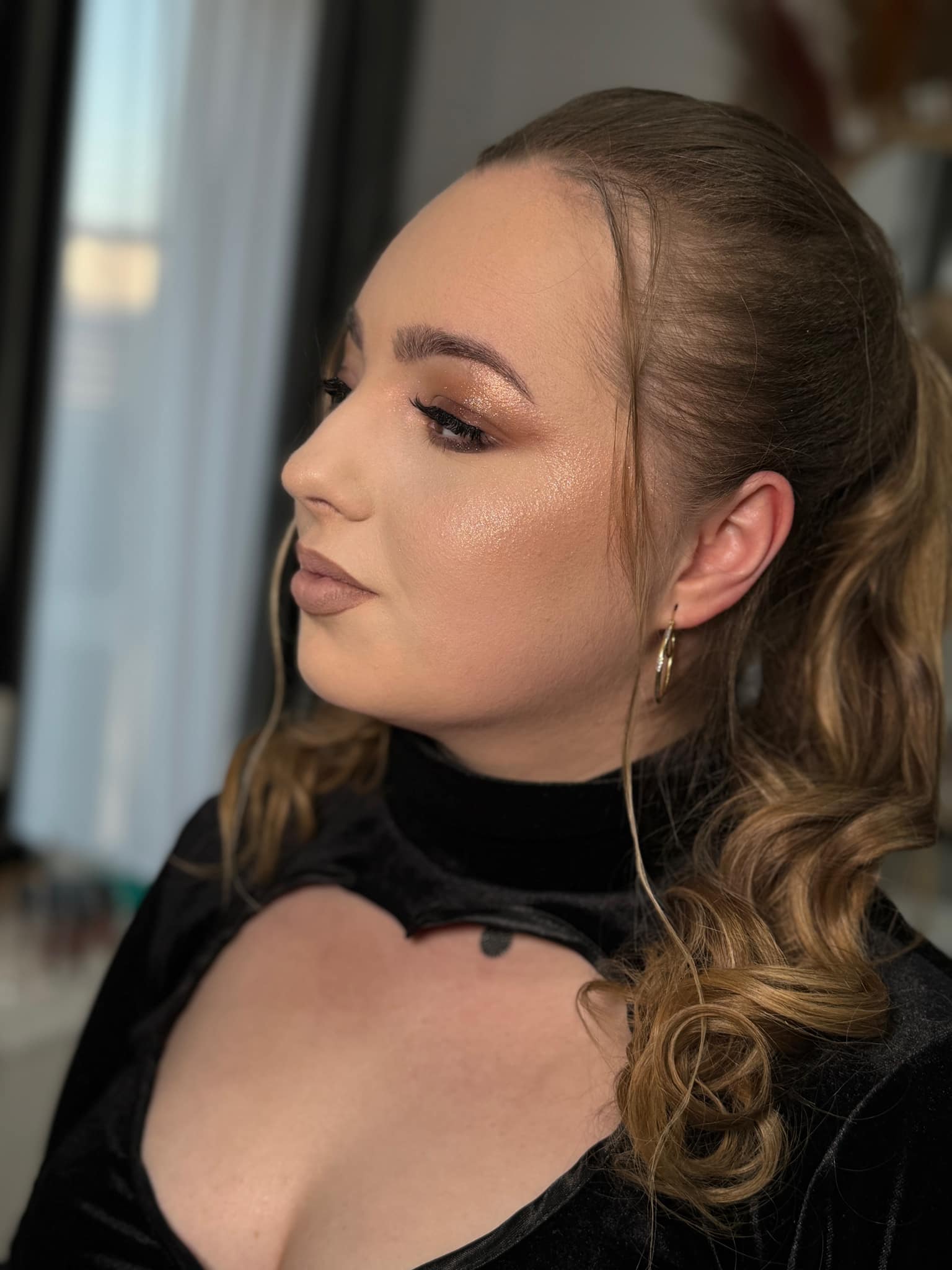 Servicii profesionale de machiaj în Timișoara – Anca Roșca Make-up Artist