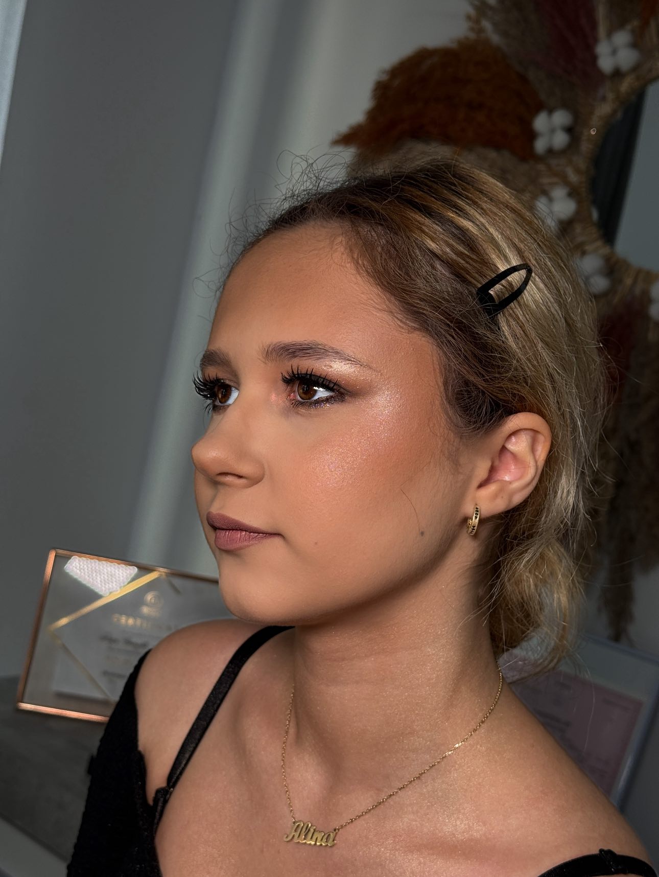 Ce trebuie să știi dacă ești la primul machiaj profesional- Anca Rosca