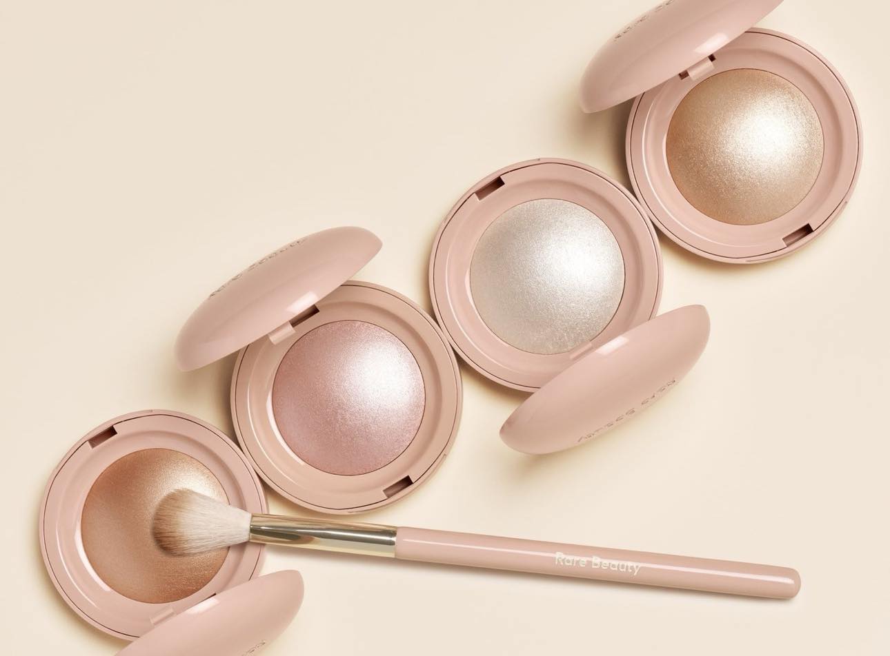 Rolul Iluminatorului în Machiaj - Anca Rosca Make-up Artist